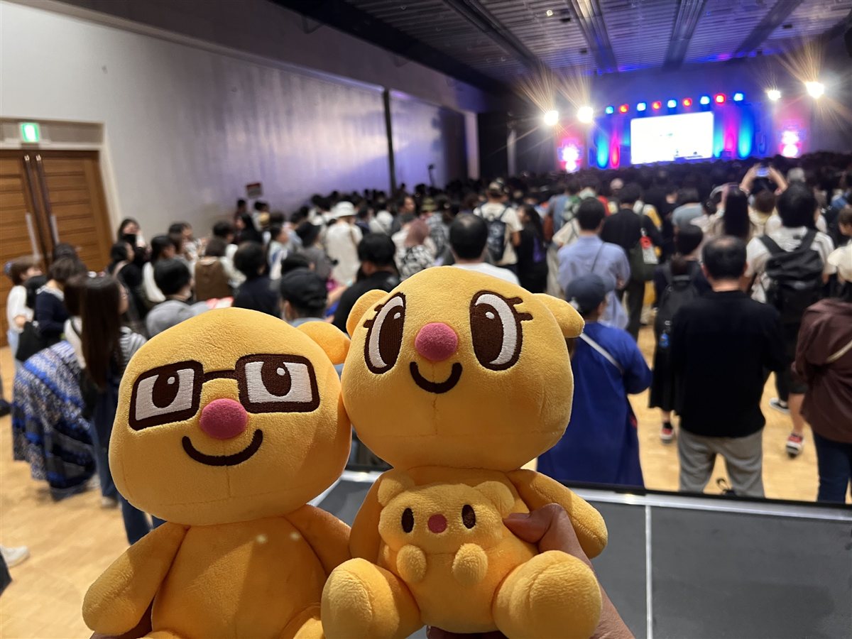 ATCホールに到着！ ステージはもうたくさんの人でいっぱい