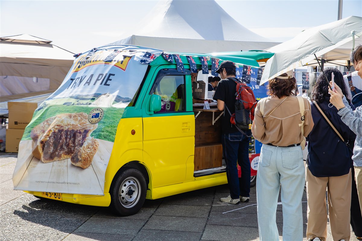 キッチンカーで万博グルメを
